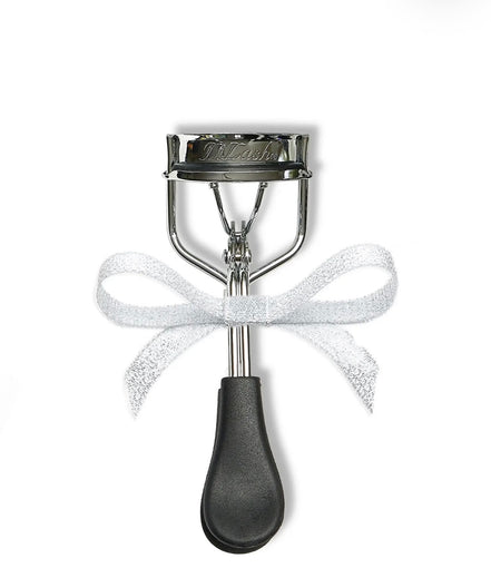 Close-up of LiLash Eyelash Curler curling pad for gentle and precise lash lifting
